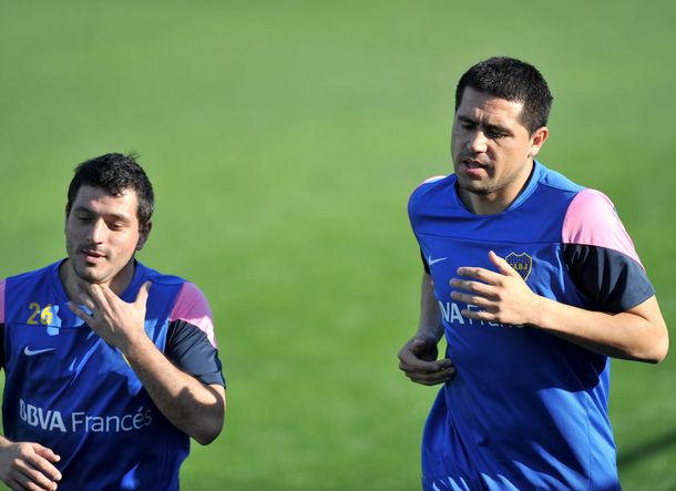 Riquelme entrenó con los titulares y volverá con Racing