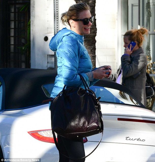 Cameron Diaz sorprende sin maquillaje y con un look casual