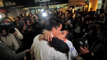 llegaron a argentina los 281 marinos de la fragata libertad llegaron a argentina los 281 marinos de la fragata libertad