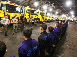 bomberos de la ciudad partieron hacia chubut para colaborar con el combate al fuego bomberos de la ciudad partieron hacia chubut para colaborar con el combate al fuego