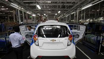 el oficialismo acusa a las automotrices por egoismo el oficialismo acusa a las automotrices por egoismo