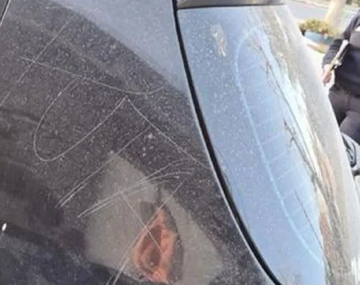 Una docente le rayó el auto y amenazó a la pareja de su ex marido