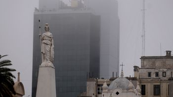 un nuevo dia con niebla y lluvias en buenos aires un nuevo dia con niebla y lluvias en buenos aires
