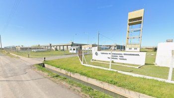 un preso murio en la carcel de florencio varela: hay cinco policias detenidos un preso murio en la carcel de florencio varela: hay cinco policias detenidos