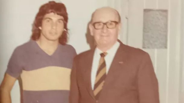 Saraco tuvo que dejar el fútbol con tan solo 21 años y una carrera por delante. Saraco tuvo que dejar el fútbol con tan solo 21 años y una carrera por delante.