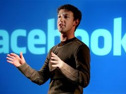 El creador de Facebook dona la mitad de su fortuna a Gates
