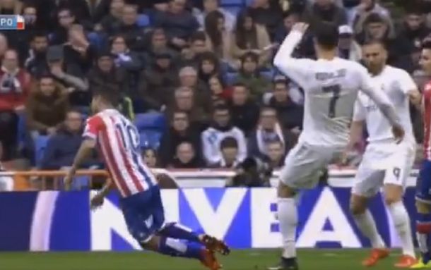 Cobarde: mirá la insólita agresión de Cristiano Ronaldo a un rival