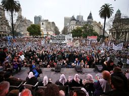 Multitudinaria marcha por la aparición de Maldonado Multitudinaria marcha por la aparición de Maldonado