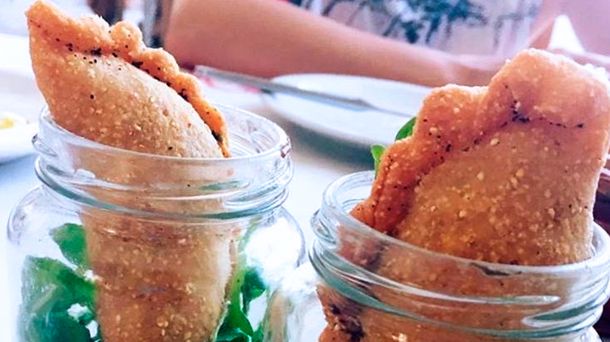 Las empanadas en un frasco servidas en Palermo
