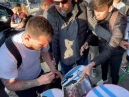 El llamativo gesto de Messi en el aeropuerto antes de volver a París