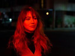 Delfi Campos celebra el aniversario de su disco Películas perdidas con un gran show: Es puro disfrute