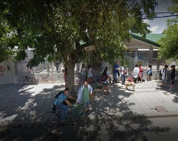 La portera retó a un alumno y los padres la golpearon
