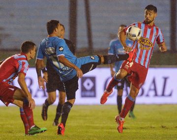 Las fotos del empate entre Arsenal y Belgrano