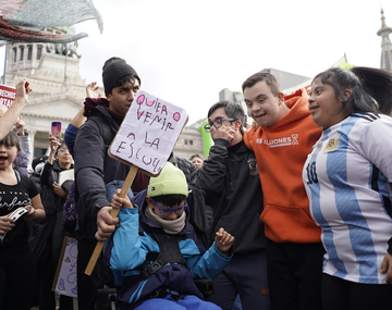 El Gobierno analiza aumentar las prestaciones para personas con discapacidad