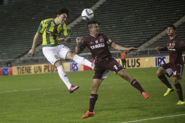 Aldosivi le ganó a Lanús y sueña con la Sudamericana