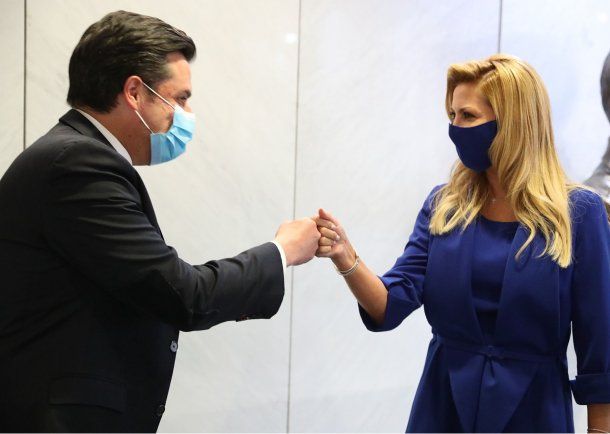 En México, Fabiola Yañez con agenda social