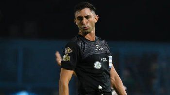 castigado: nazareno arasa fue parado tras su polemico arbitraje en river-gimnasia castigado: nazareno arasa fue parado tras su polemico arbitraje en river-gimnasia