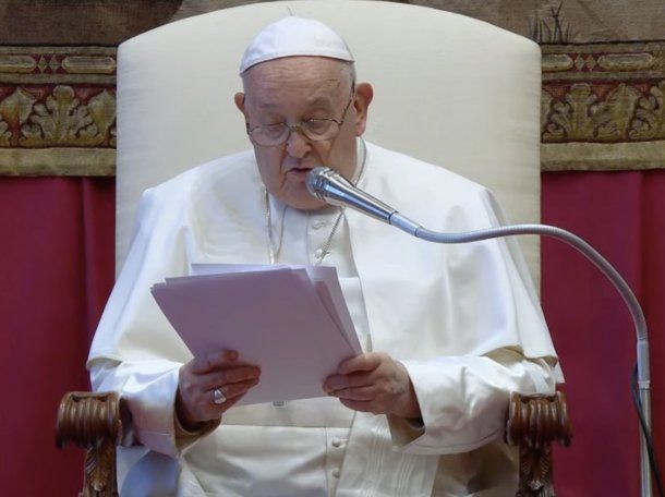 El Papa Francisco quiere que se prohíba la maternidad subrogada