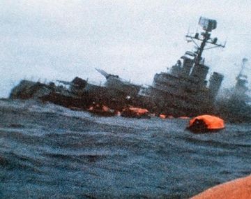 Cafiero rindió homenaje a los 323 tripulantes caídos del crucero General Belgrano