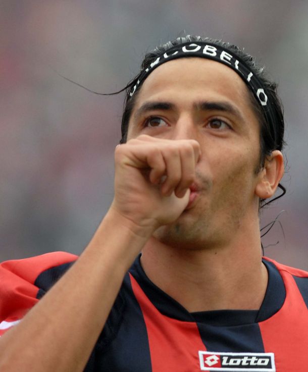 Tras dos años sin jugar, Menseguez pasó la revisión y se sumó a River