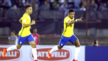 un festival: brasil goleo a uruguay en el centenario y es mas lider que nunca un festival: brasil goleo a uruguay en el centenario y es mas lider que nunca