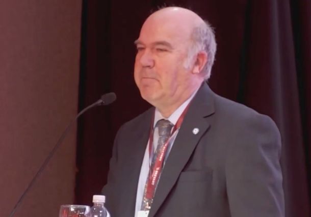 El secretario de Agricultura se enojó porque nadie lo aplaudió y reclamó más flow