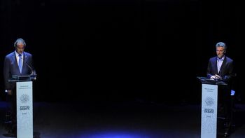 el #debate entre scioli y macri en fotos el #debate entre scioli y macri en fotos