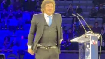 la desagradable explicacion de lilia lemoine sobre el look de milei: eso que se ve en el pantalon... la desagradable explicacion de lilia lemoine sobre el look de milei: eso que se ve en el pantalon...