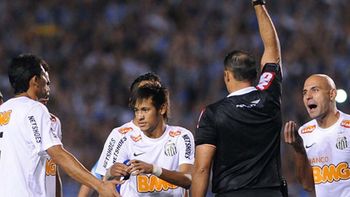 neymar enloquecio y se fue expulsado en un minuto neymar enloquecio y se fue expulsado en un minuto