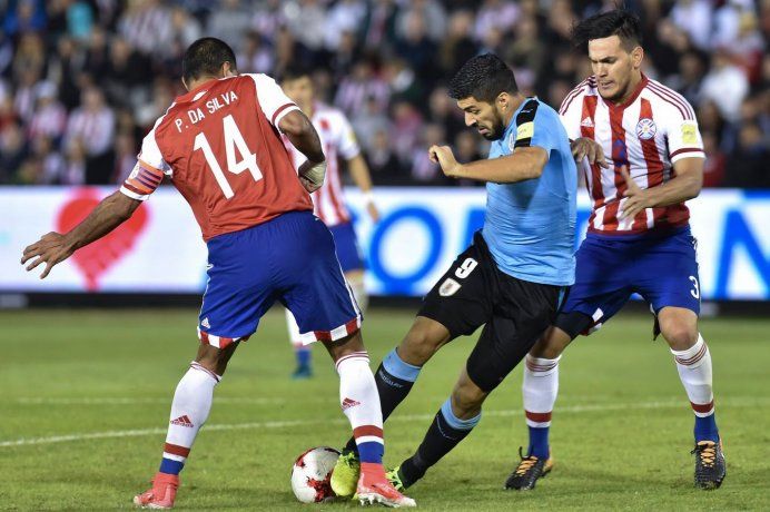 Uruguay le ganó a Paraguay y le dio algo de tranquilidad a Argentina