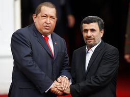 ahmadinejad viaja a venezuela para despedir los restos de chavez ahmadinejad viaja a venezuela para despedir los restos de chavez