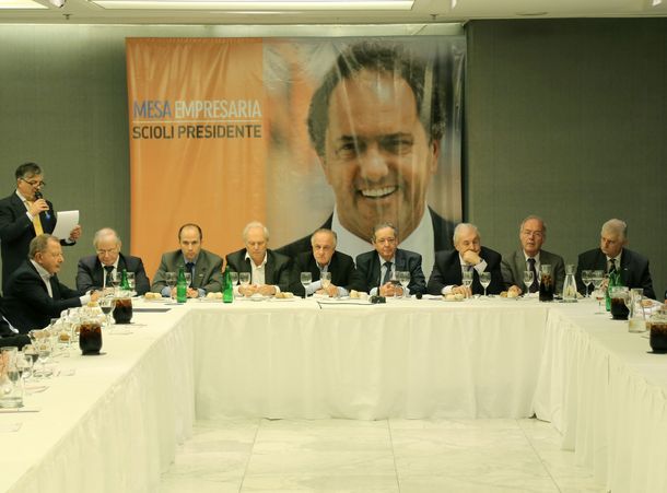 ¿Quiénes son los empresarios que apoyan la precandidatura de Daniel Scioli?