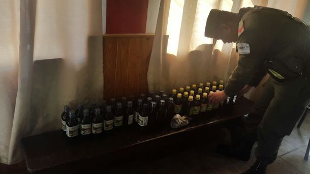 Operativo en Jujuy: secuestran 23 litros de cocaína ocultos en 48 botellas