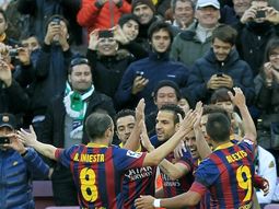 sin messi, el barcelona goleo al elche y volvio a la punta sin messi, el barcelona goleo al elche y volvio a la punta