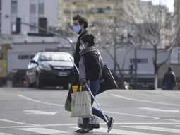 Confirman 21 nuevas muertes por coronavirus y ya son 2.281 las víctimas fatales en el país