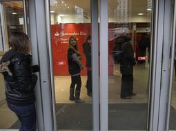 el gobierno advierte a bancos por las tasas de prestamos el gobierno advierte a bancos por las tasas de prestamos