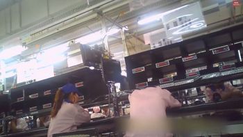 revelan la explotacion en una fabrica revelan la explotacion en una fabrica