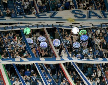 Quiénes son los barras de Vélez que atacaron a policías tras el partido 