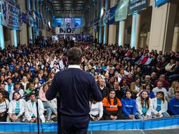 Axel Kicillof habló ante trabajadores de la salud. Axel Kicillof habló ante trabajadores de la salud.