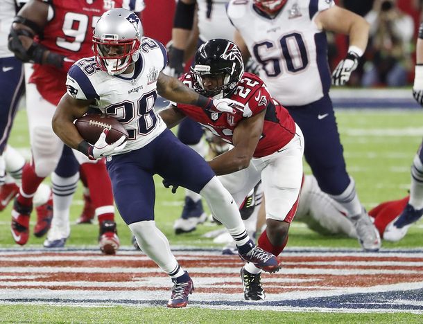 Patriotas y Halcones se disputan el Súper Bowl