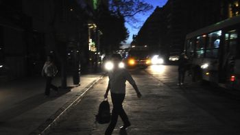 todavia no volvio la luz en varios barrios tras el apagon todavia no volvio la luz en varios barrios tras el apagon
