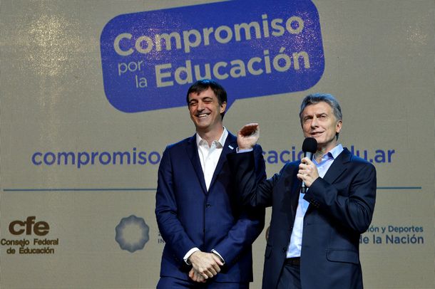 Bullrich corrigió a Macri por su frase no feliz