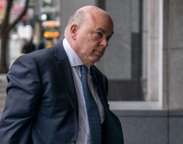 Mike Lynch viajaba en el velero junto a su esposa, Angela Bacares, quien fue una de las personas rescatadas, y su abogado, quien sigue desaparecido