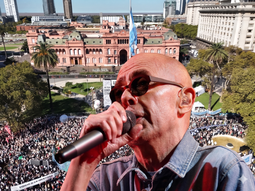 Adiós al Indio Solari: convocan a una misa ricotera en Plaza de Mayo para despedirlo