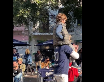 Se perdió un nene en San Telmo y una banda lanzó un espontáneo hit para encontrar al padre