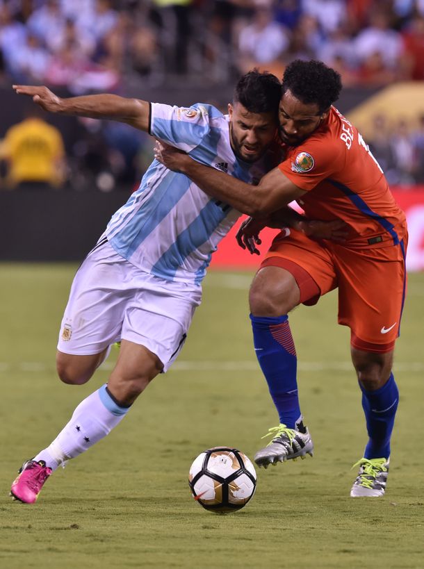 Agüero se suma a Messi: Hay varios que evaluamos no seguir en la Selección