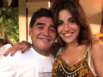 Maradona viajó para pasar la Navidad en Argentina