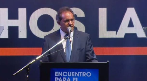Scioli prometió que impulsará la construcción de 250 mil viviendas por año