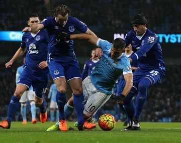 Manchester City igualó sin goles frente a Everton y está segundo en la tabla