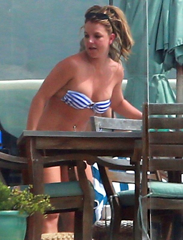 Britney Spears lució infartante en bikini